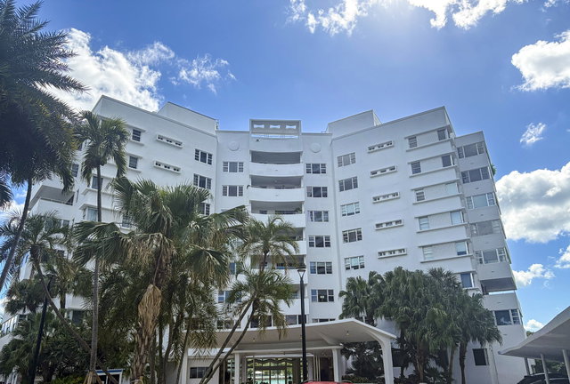 Belle Towers Condo photo 3